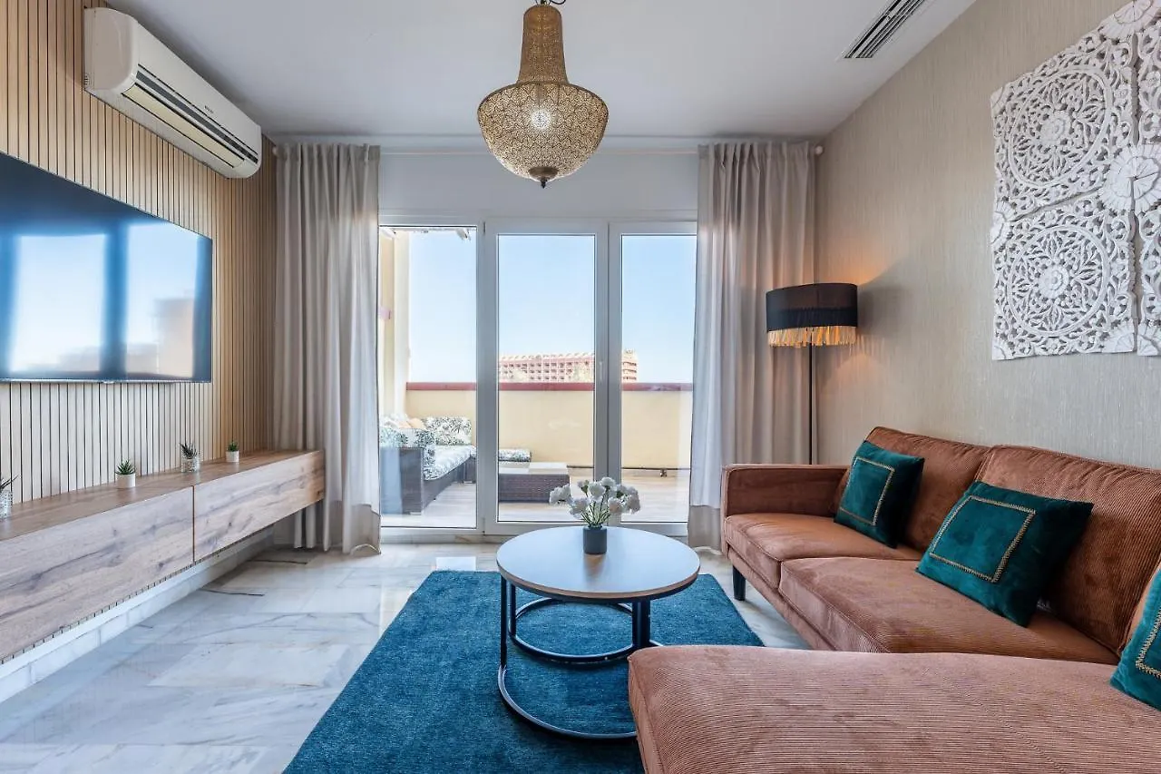 Benalmadena Beachfront Retreat Big Balcony And City Sea Views Apartment