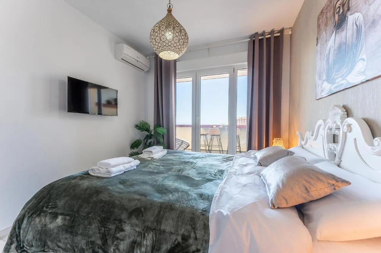 Benalmadena Beachfront Retreat Big Balcony And City Sea Views Apartment