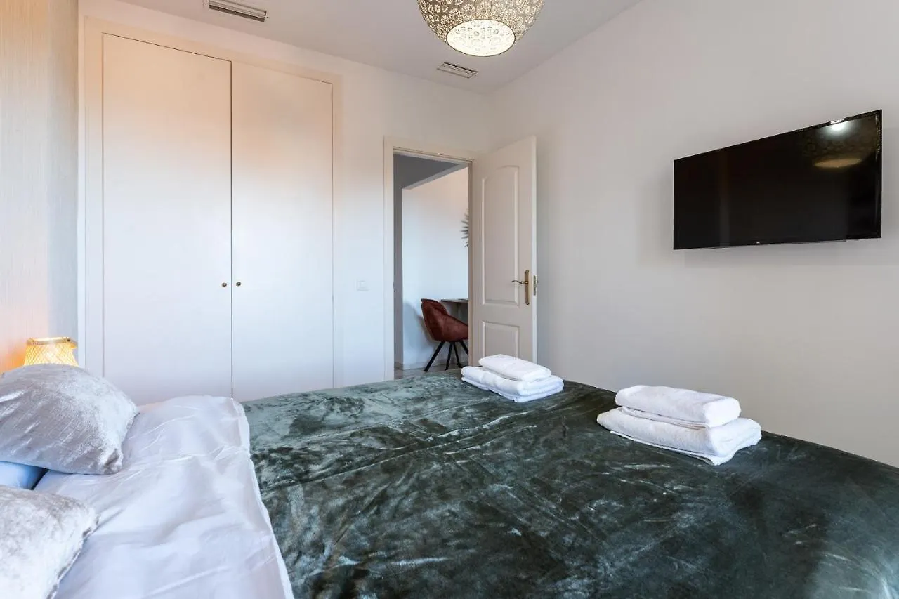 Benalmadena Beachfront Retreat Big Balcony And City Sea Views Apartment